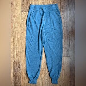 Nike women’s green joggers size small. 1615